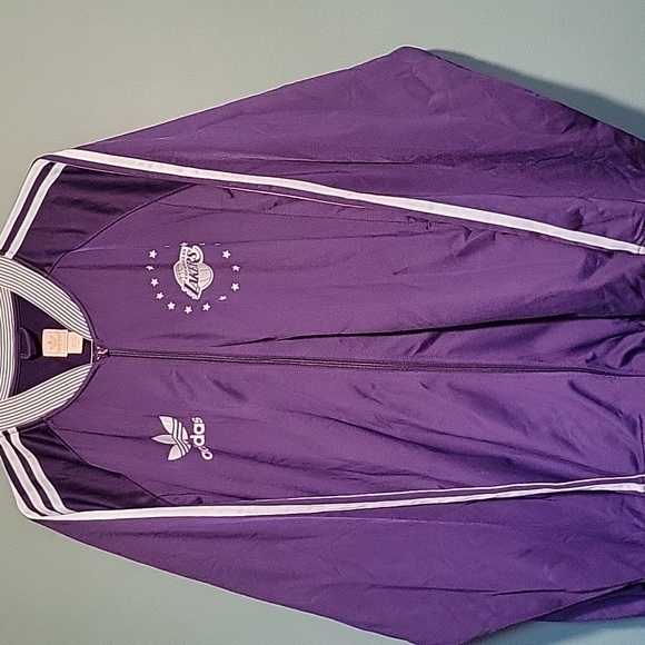 LA lakers world champion jacket in very good condition - Picture 1 of 9